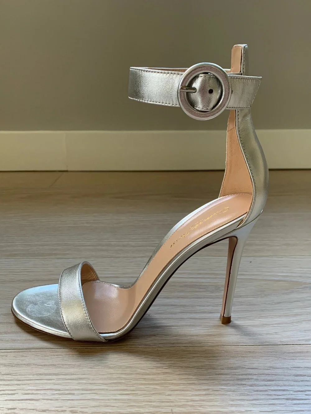 Gianvito Rossi Portofino Silver 105 Leather Sandals NWT Size 39.5 IT